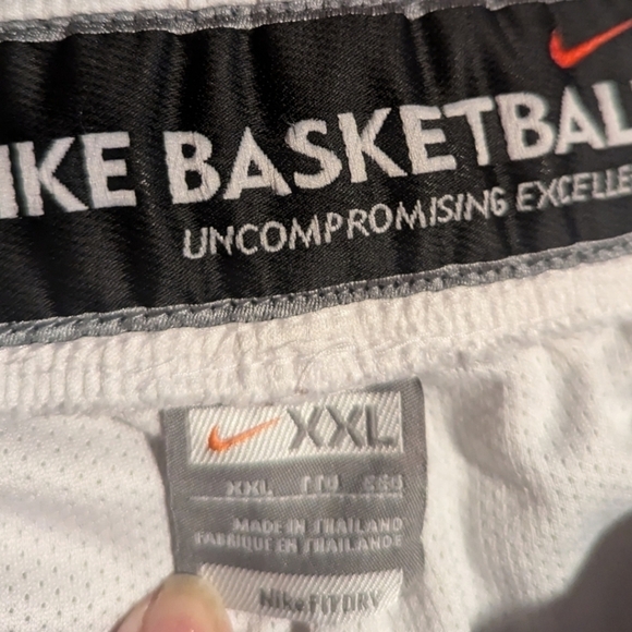 Vintage  Nike Basketball force White bronze fit dry jersey mesh Shorts Sz xxl - Picture 2 of 9